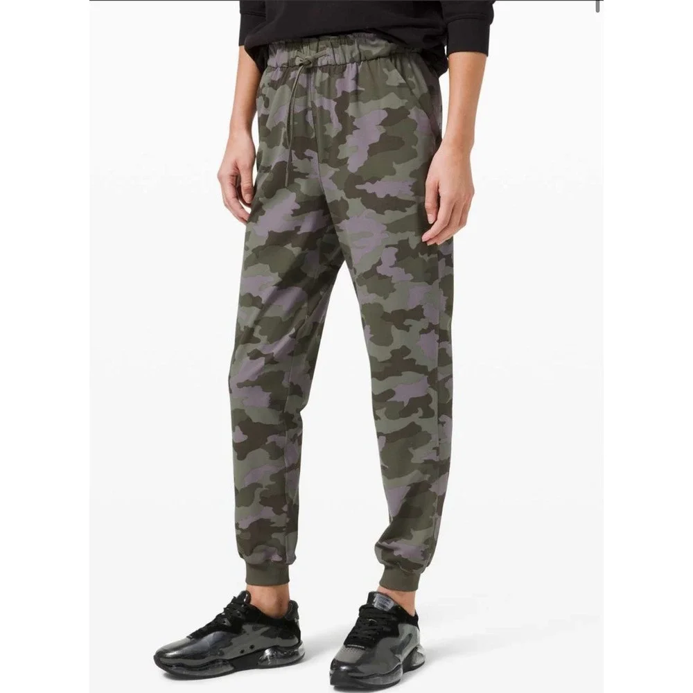 Lululemon Stretch High Rise Jogger Pants Size 6 Green Heritage 365 Camo W5DIJS‎